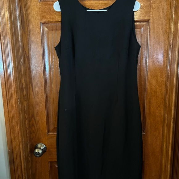 Danny & Nicole Size 14 Black Dress With Jacket Embroidered Flowers On Jacket - Picture 3 of 6